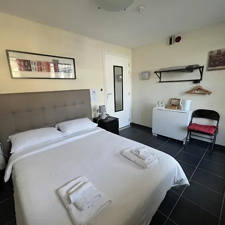 Hotel De France Et De Russie Thiviers